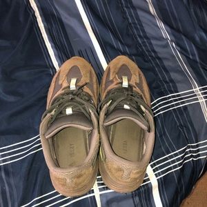 Yeezy Boost 700 Mauve Size 9.5